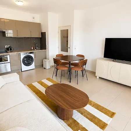 Golfe De Saint-tropez - 2-bedroom With Terrace * Cogolin