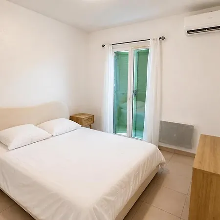 Golfe De Saint-tropez - 2-bedroom With Terrace Apartamento Cogolin